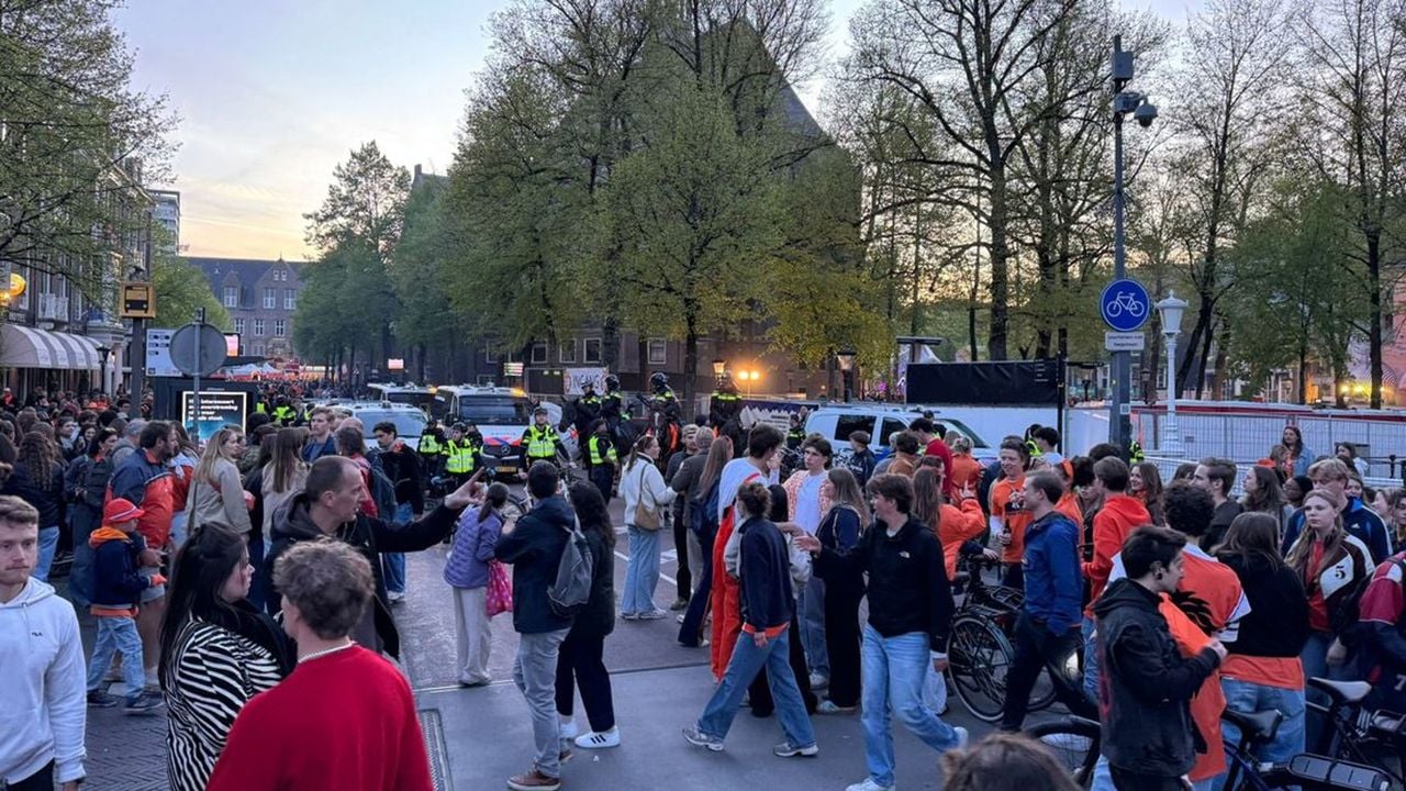 Politie sluit Janskerkhof af - RTV Utrecht