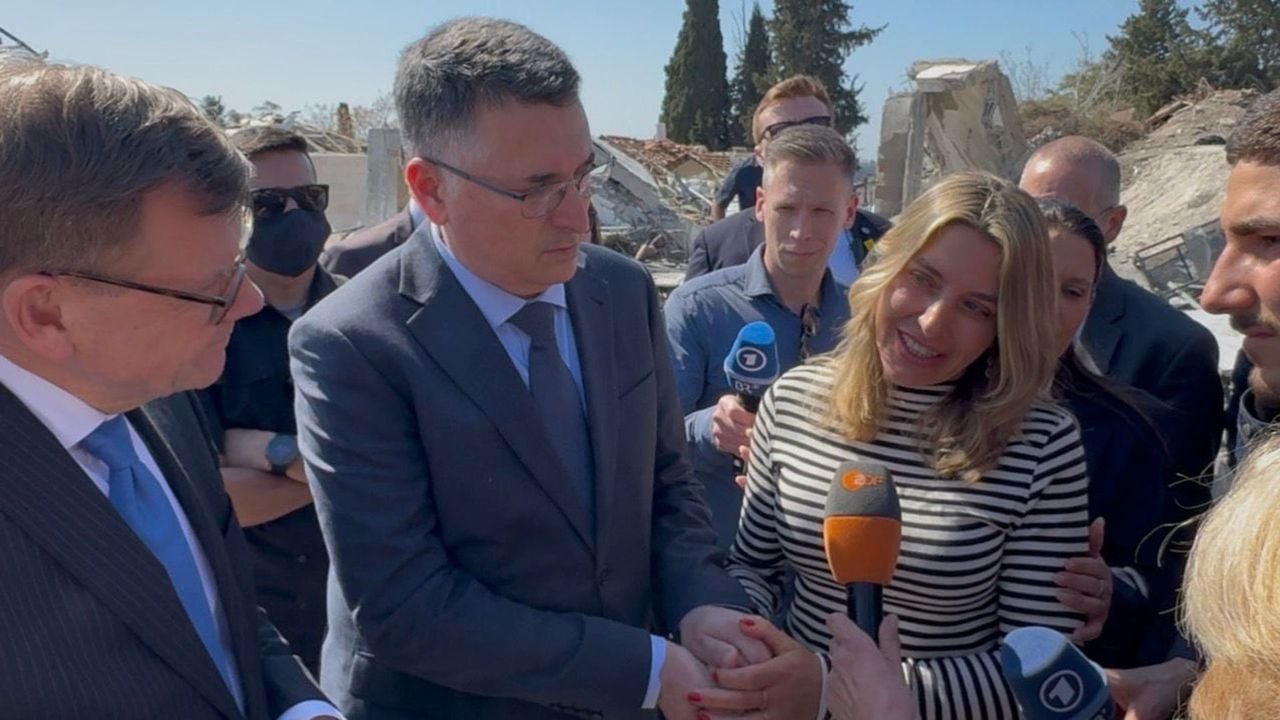 Saar (rechts) en Wadephul (links) in Beit Shemesh - Gideon Saar/X