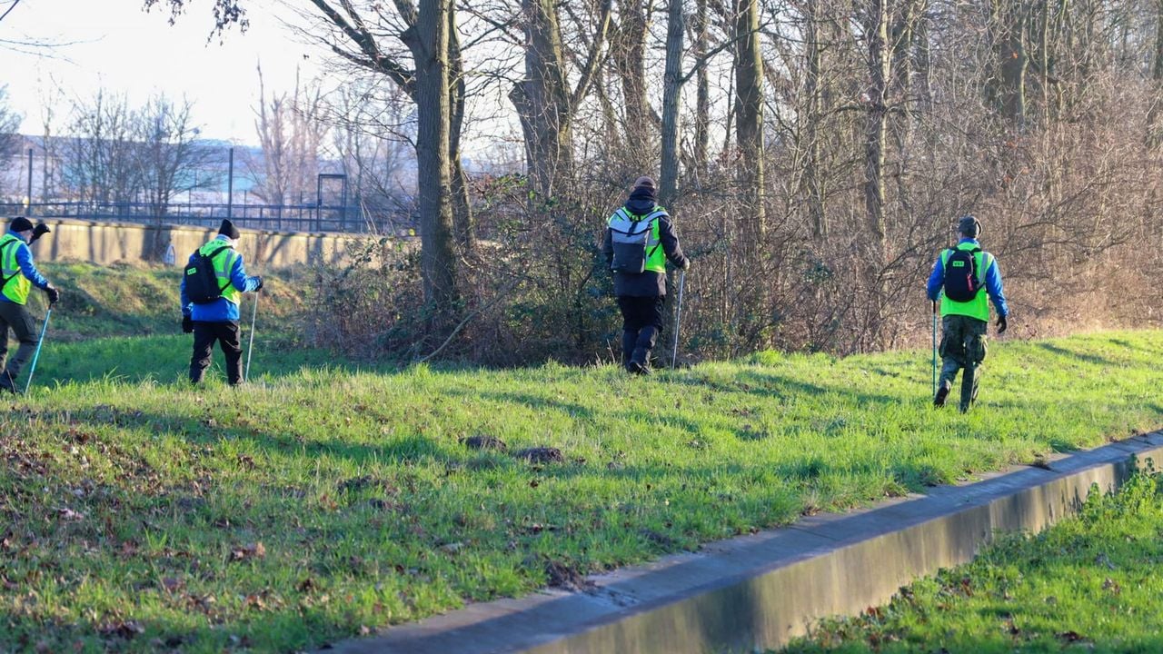 Het Veteranen Search Team vrijdag in Velsen-Noord - Mizzle Media