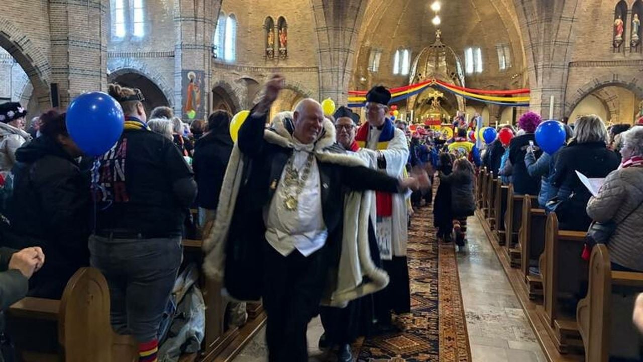 Polonaise in de kerk in Waalwijk - Omroep Brabant