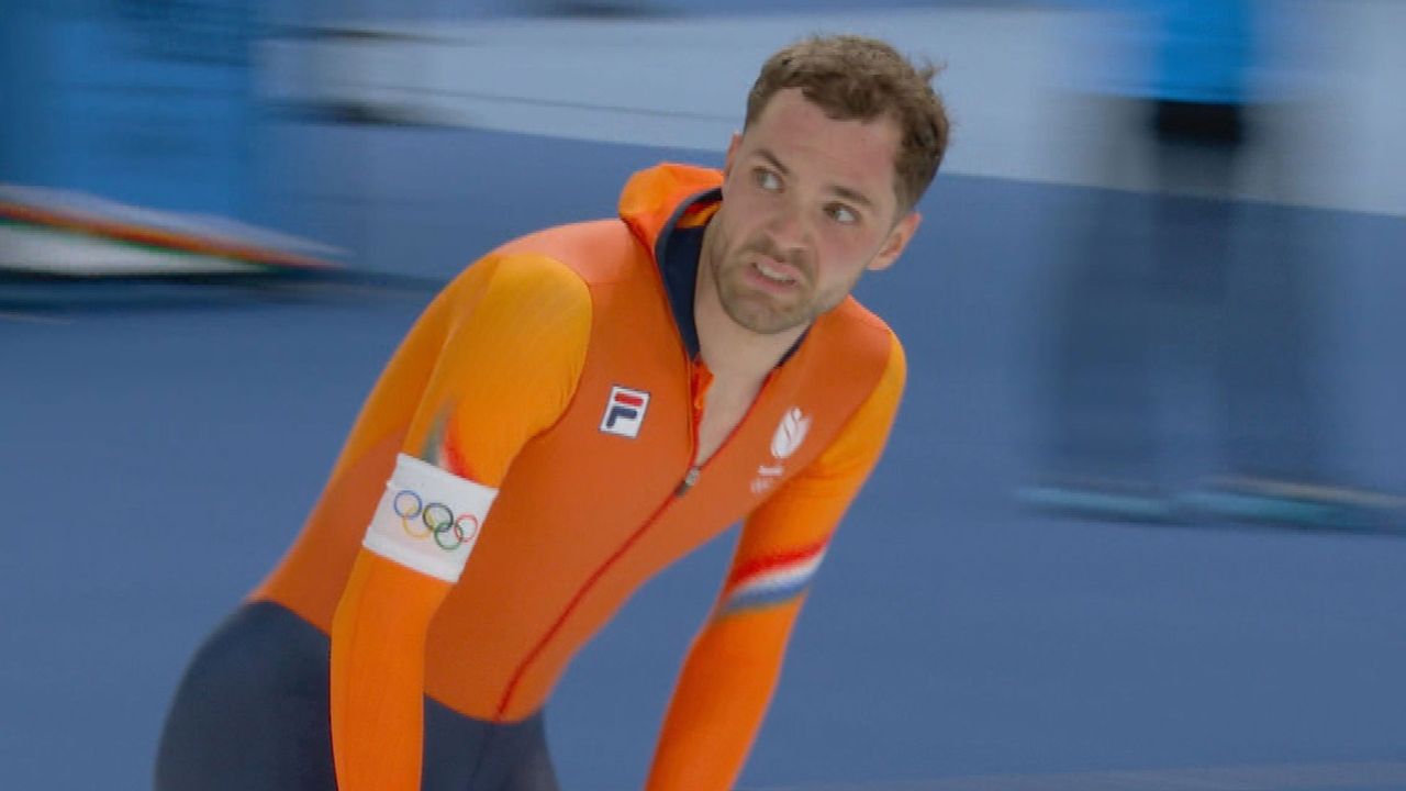 Huizinga kijkt naar zijn tijd op het bord - NOS