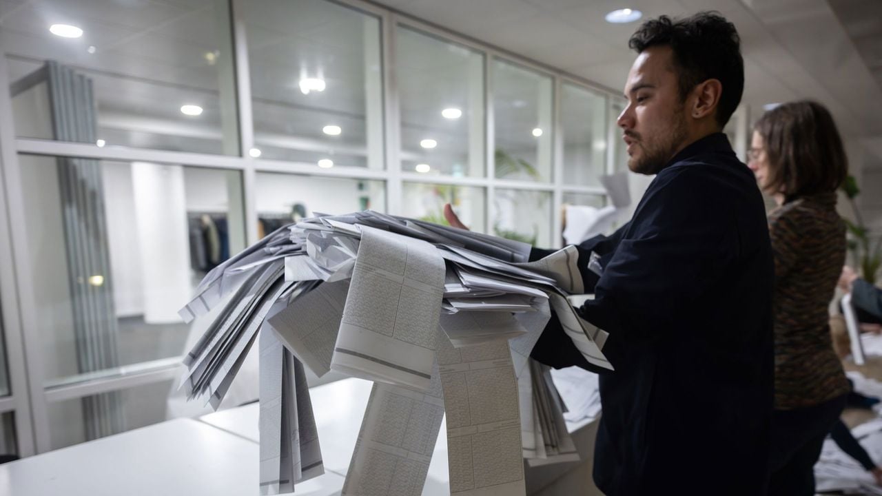 Tellen in het gemeentehuis in Den Haag - ANP