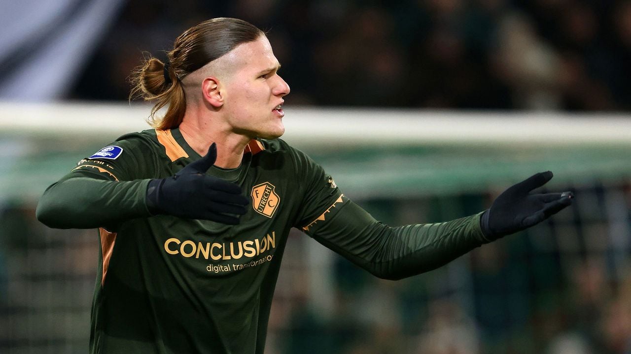 Artem Stepanov had in de eerste helft wel een goal mogen maken - Pro Shots