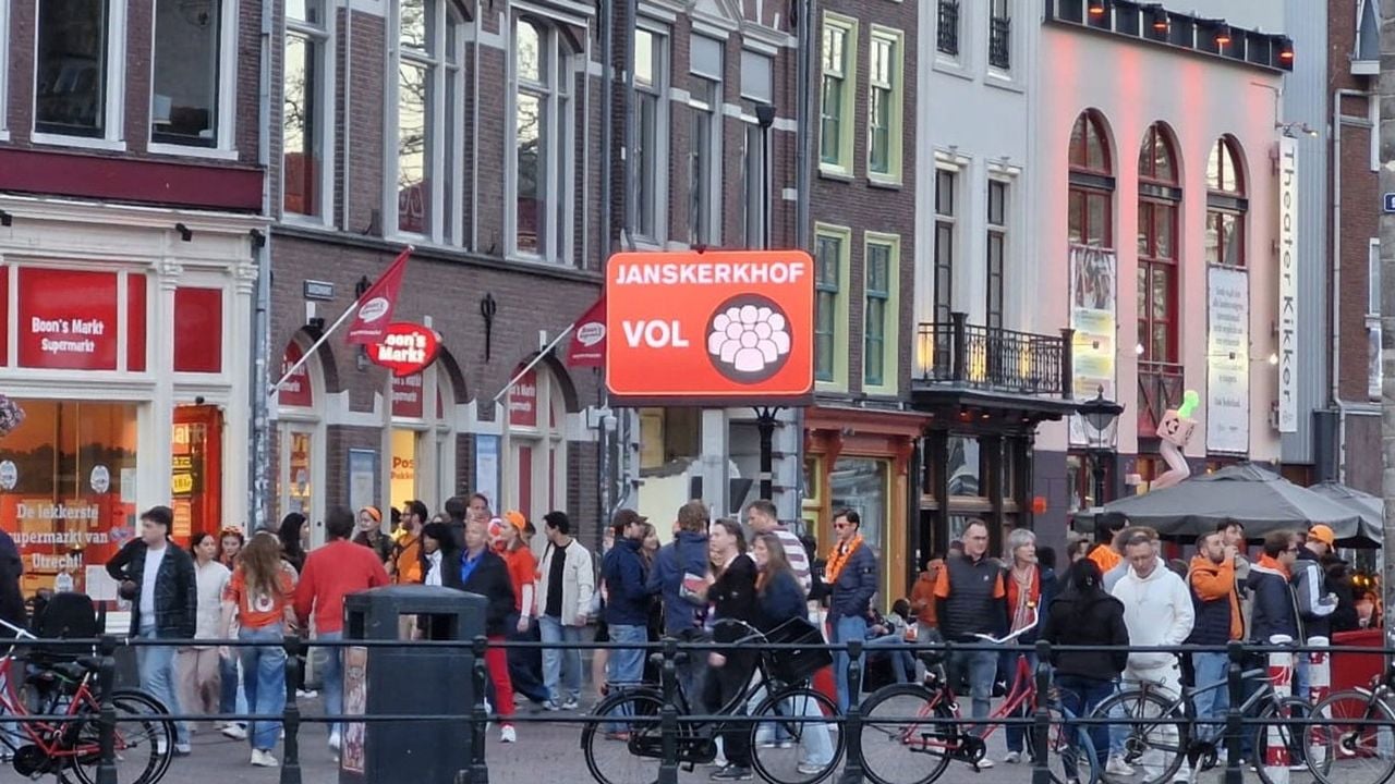 Janskerkhof in Utrecht is vol - NOS
