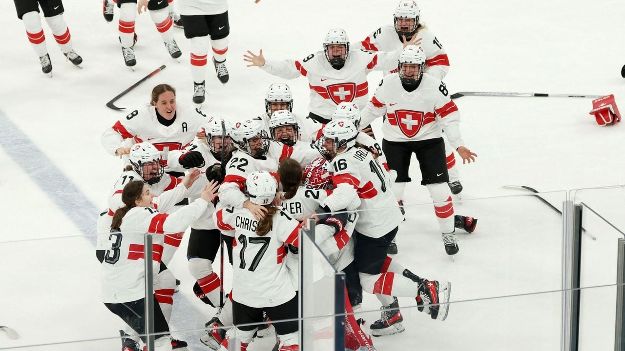 Vreugde bij Zwitserland na het winnende doelpunt - Reuters