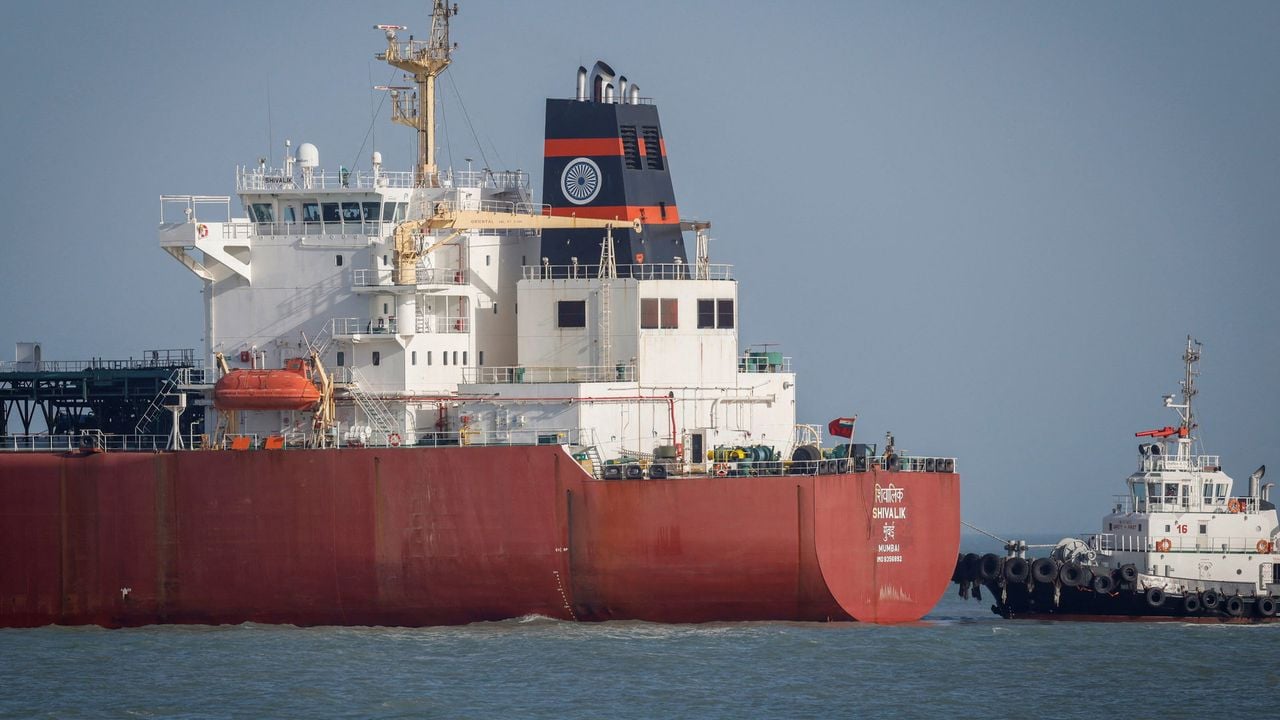 Een schip in Straat van Hormuz, bijna een maand geleden - Reuters