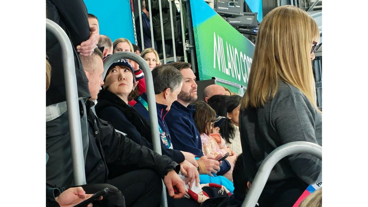 De aanwezigheid van de Amerikaanse vice-president JD Vance bij het schaatsen gaf een hoop geroezemoes... - NOS