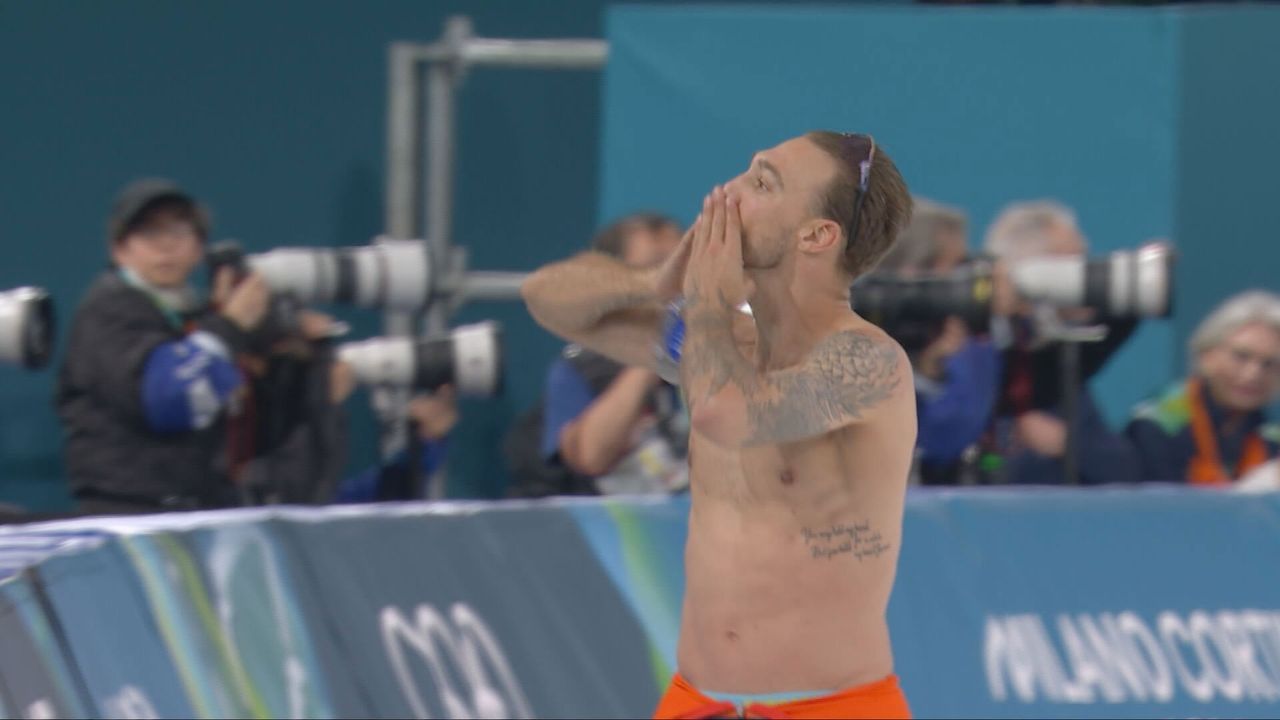 Nuis is verguld met brons en maakt een ereronde - NOS