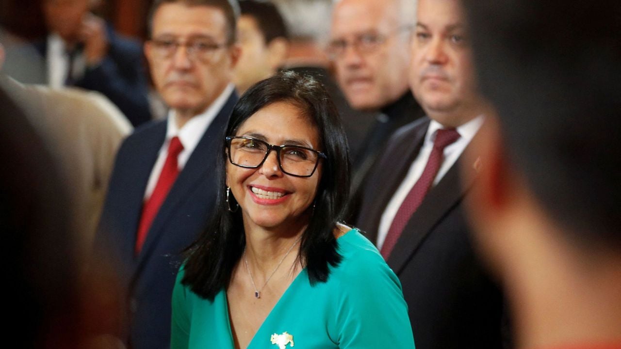 Delcy Rodríguez bij haar beëdiging als interim president in het parlement in Caracas - Reuters