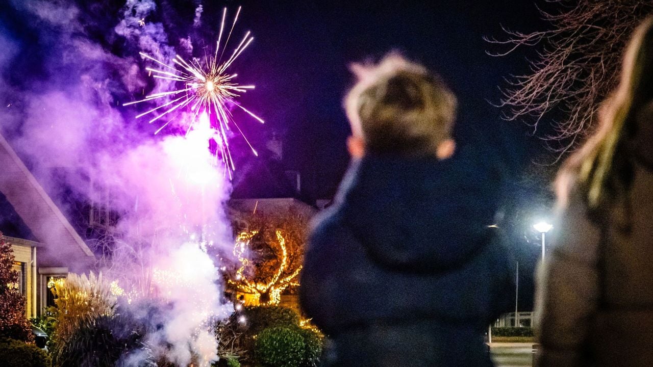 Ook in Maasdam gaat het vuurwerk de lucht in - ANP