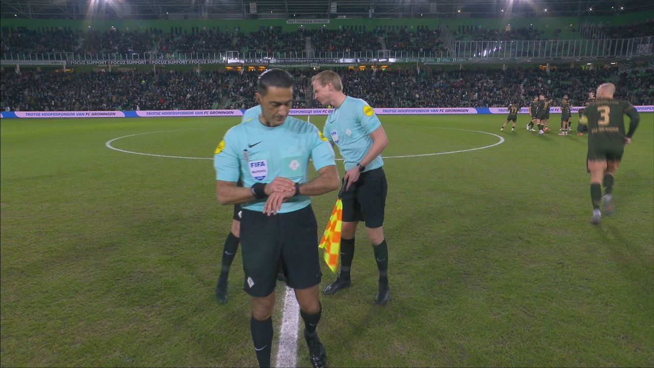 Gözübüyük lijkt geen last te hebben van de kou in Groningen - NOS