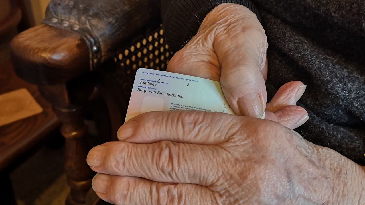 Sjaak werd geboren in Sambeek en woont nu nog steeds op dezelfde plek (foto: Ferenc Triki)