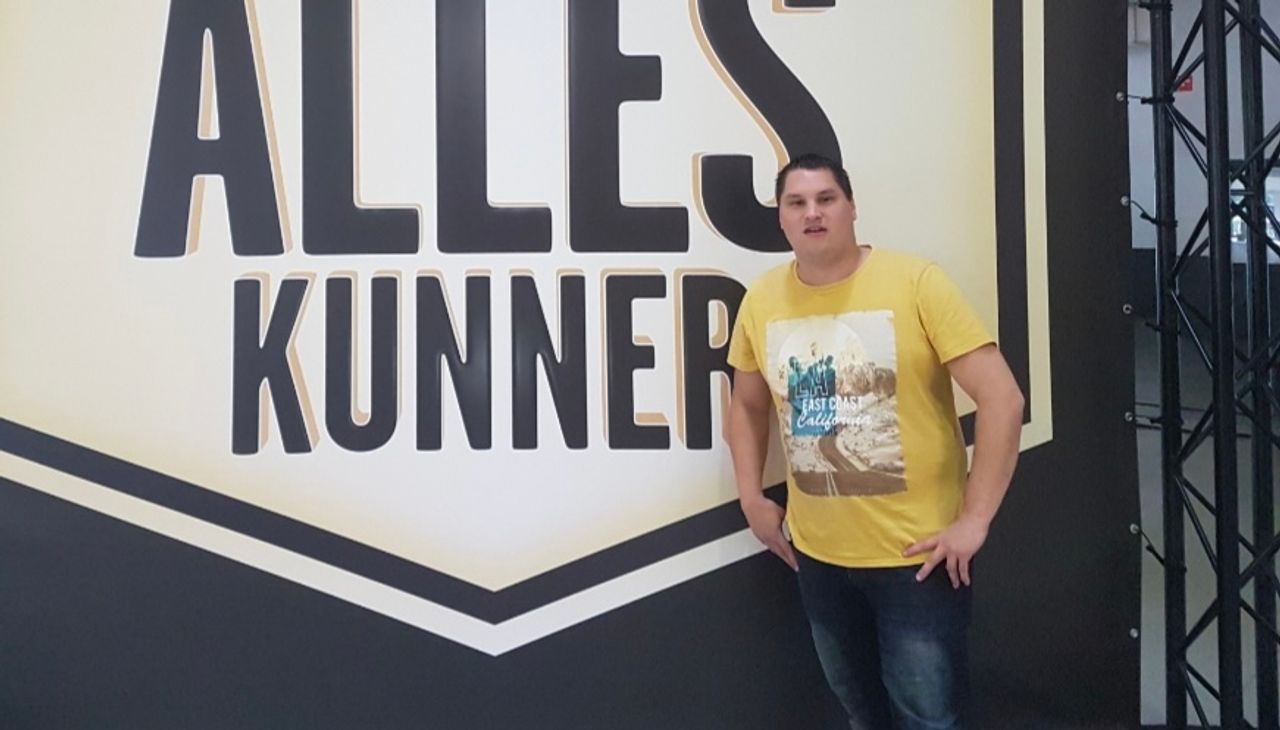 Steven laat in tv-show De Alleskunner zien dat hij met zijn beperking ver kan komen. (foto: Steven Harks)