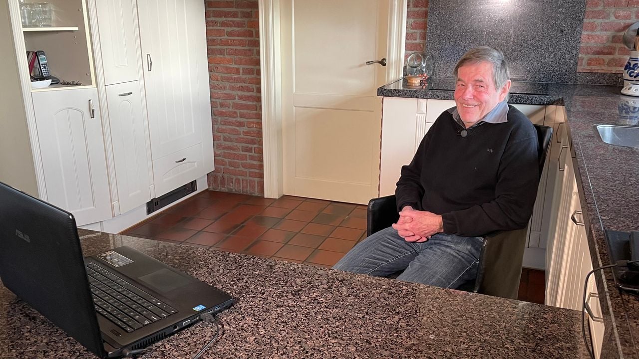 Geert Aerts kijkt naar zijn voormalige pupil Ireen