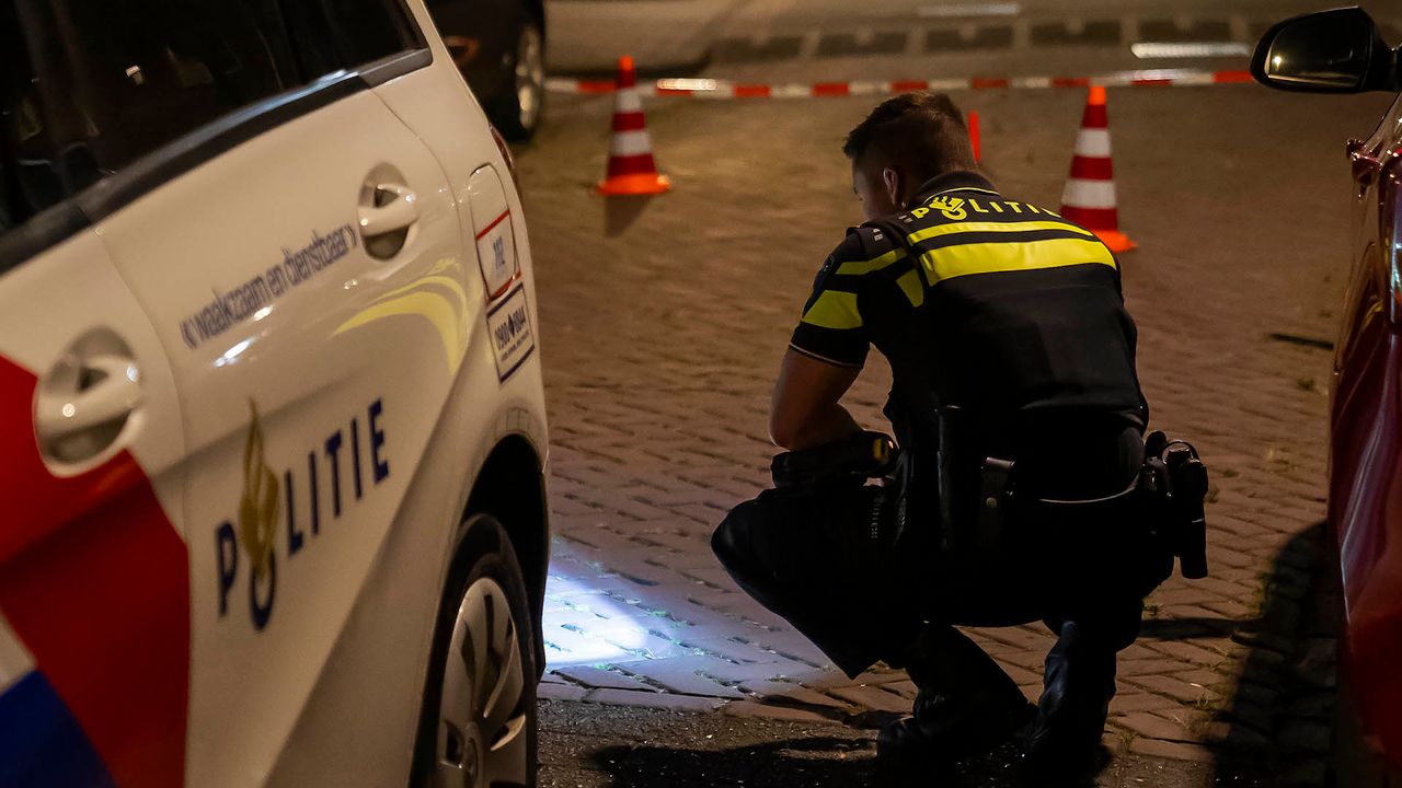 In de buurt van het huis aan de Osse Merelstraat werden meerdere kogelhulzen gevonden (foto: Gabor Heeres./SQ Vision).