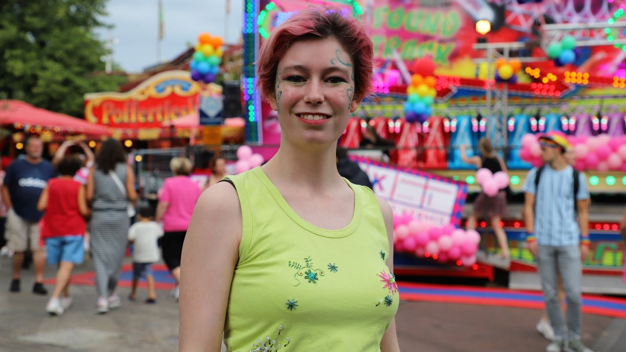 Roanny (22) uit Tilburg op Roze Maandag (foto: Collin Beijk).