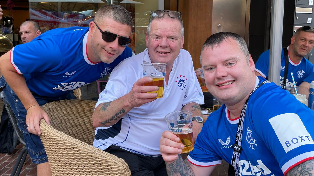 Schotse fans in de binnenstad van Eindhoven (foto: Raymond Merkx).
