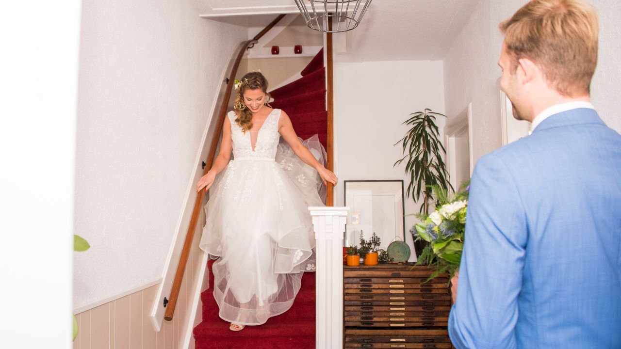 Een van de trouwjurken die Mirjam droeg tijdens de bruiloft (foto: M van de Looij Foto& Design).