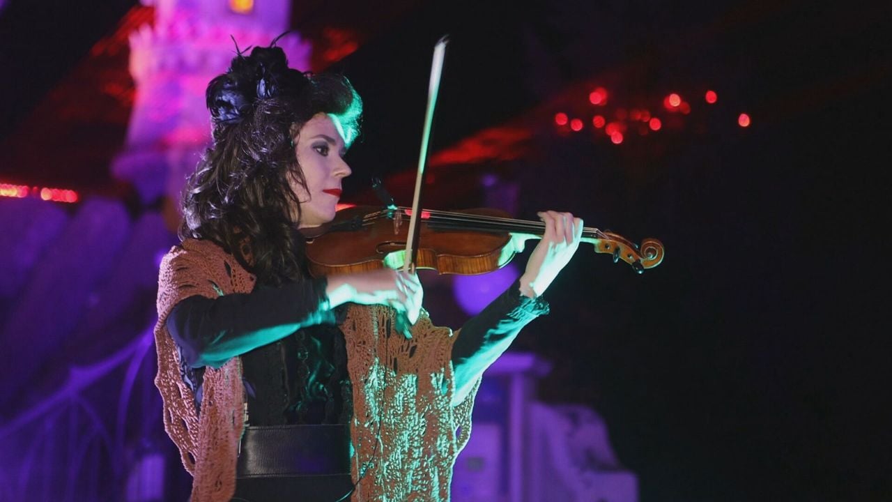 De violiste was voor veel fans het hoogtepunt van de tocht (foto: Bart Meesters/SQ Vision).