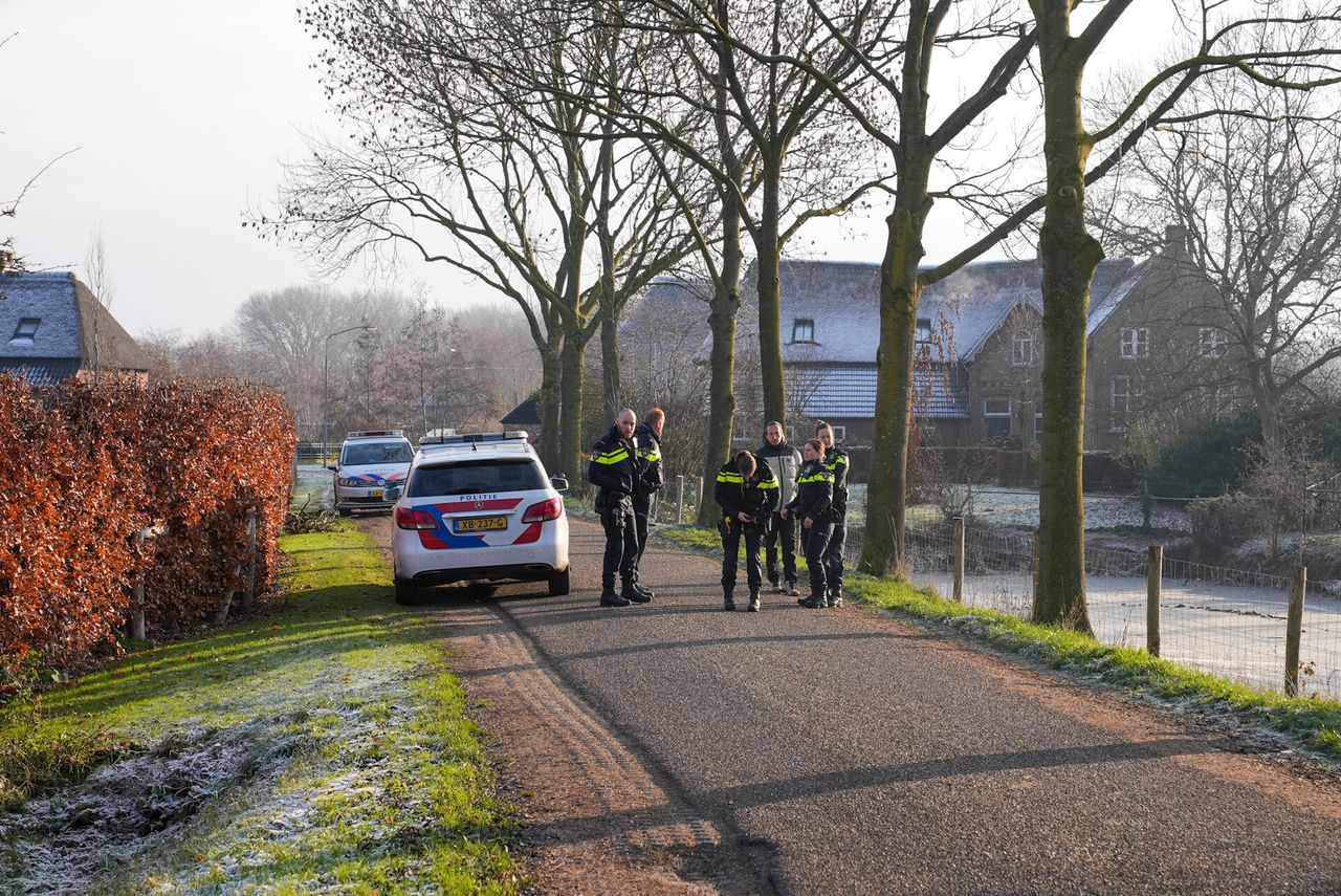 Dode gevonden in vijver in Huisseling (foto: Gabor Heeres / SQ Vision). 