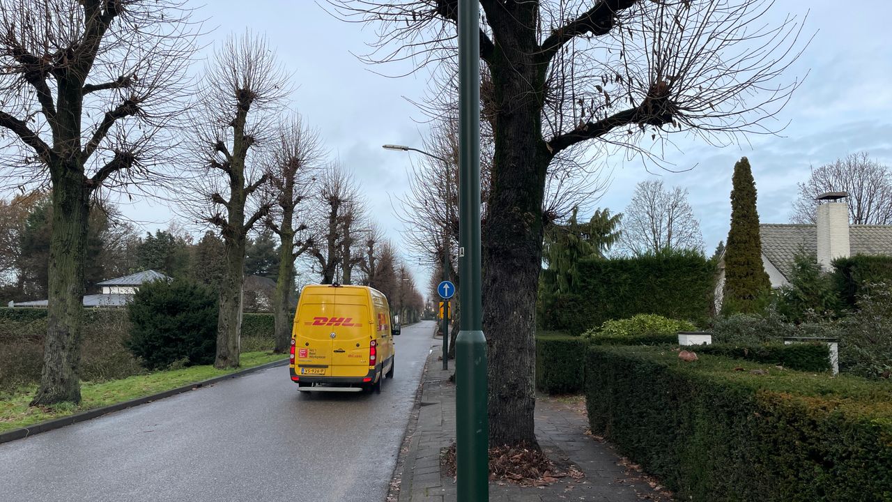 De lantaarnpaal waaraan de nepflitspaal hing