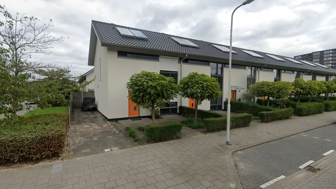 Zo zag het huis eruit voor de explosie (beeld: Google).