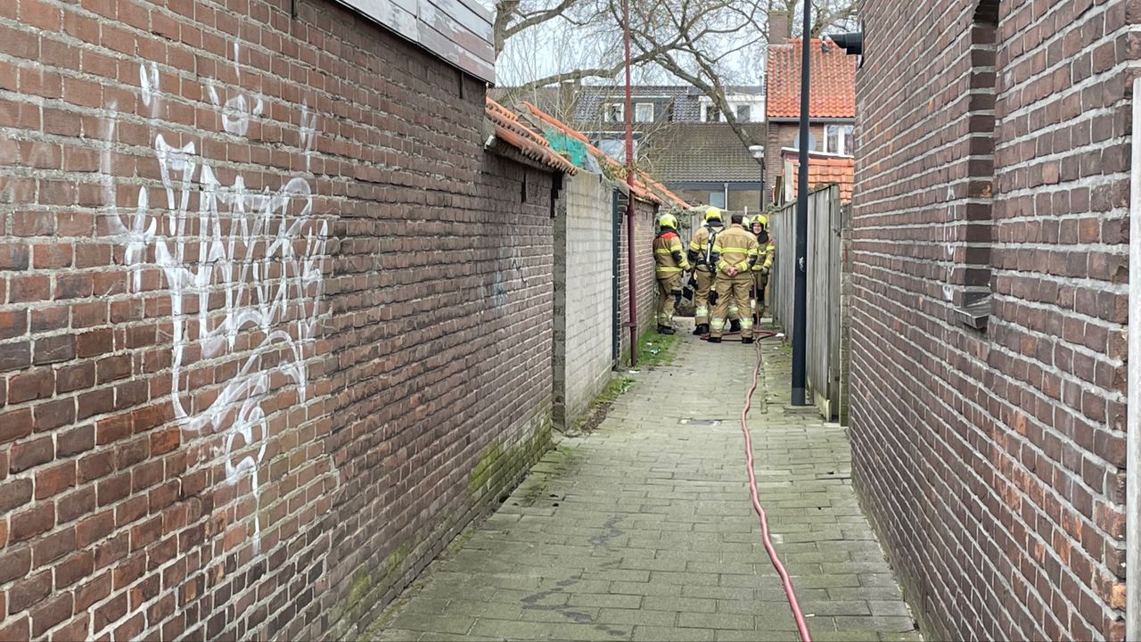 De steeg waarin de man gevonden werd. 