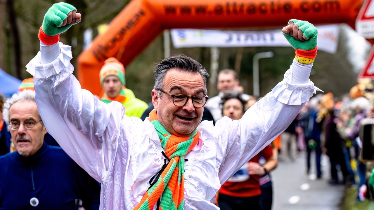 En na de finish: door naar D'n Inhaol van de Stadsprins (foto: Marcel van Dorst).