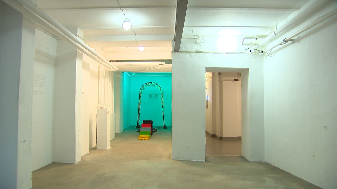 De schoolkelder waar de kinderen zijn vermoord (foto: Raymond Merkx).