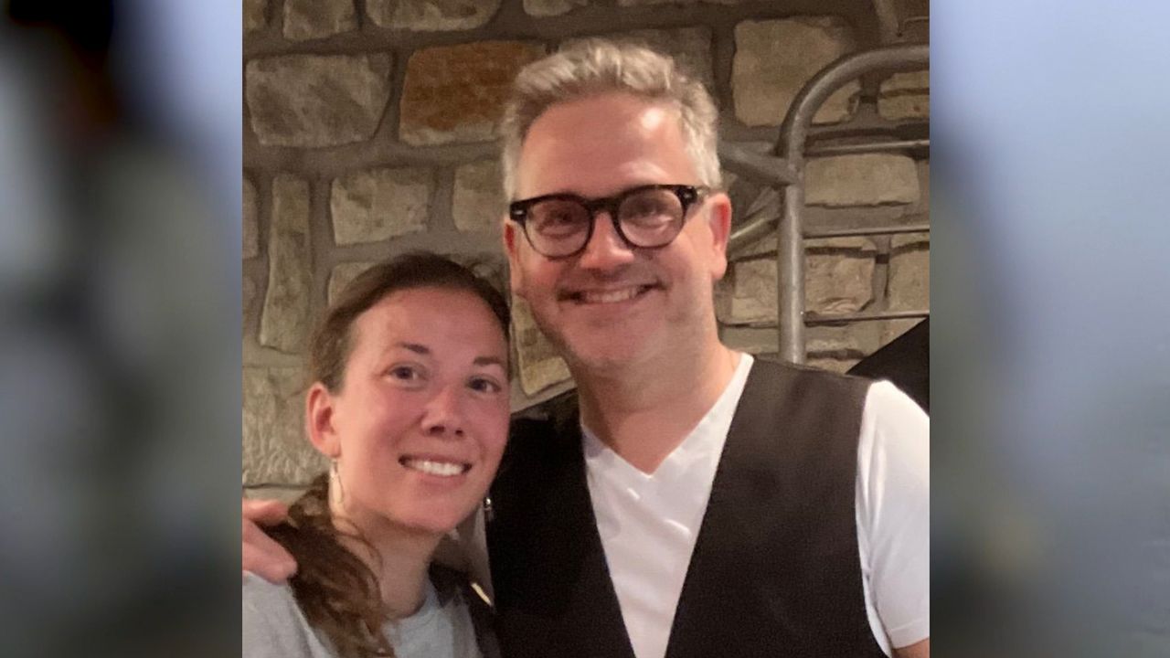 Joyce met Guus Meeuwis (Foto: Joyce Hamer).