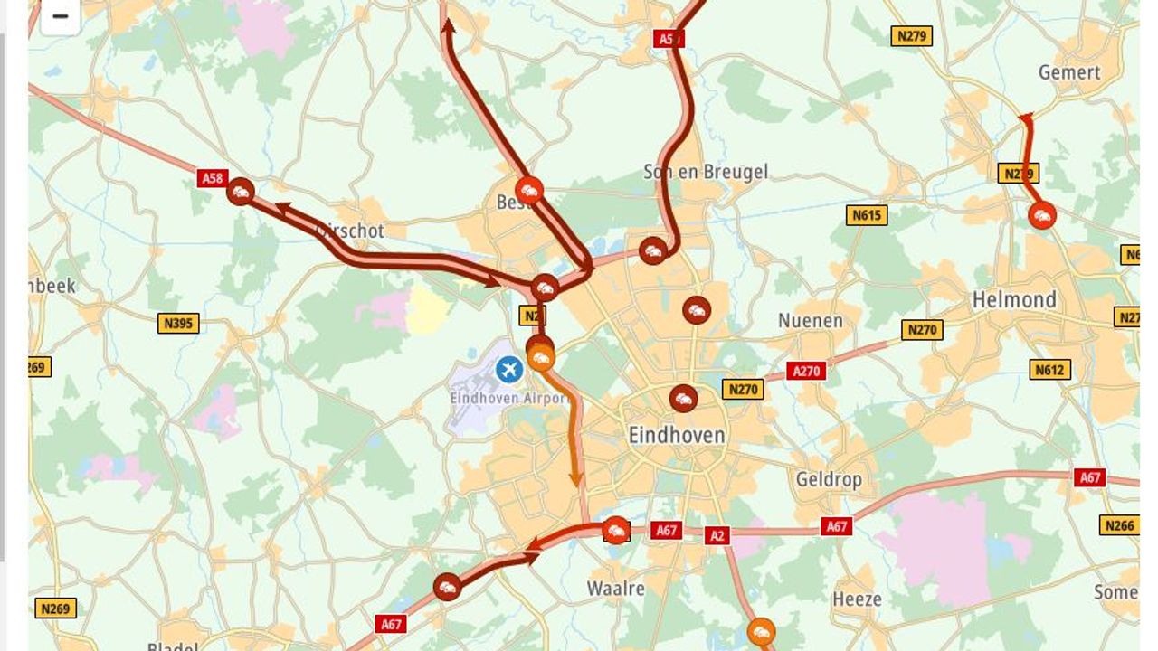 De situatie rond 18.00 uur (beeld ANWB/TomTom).