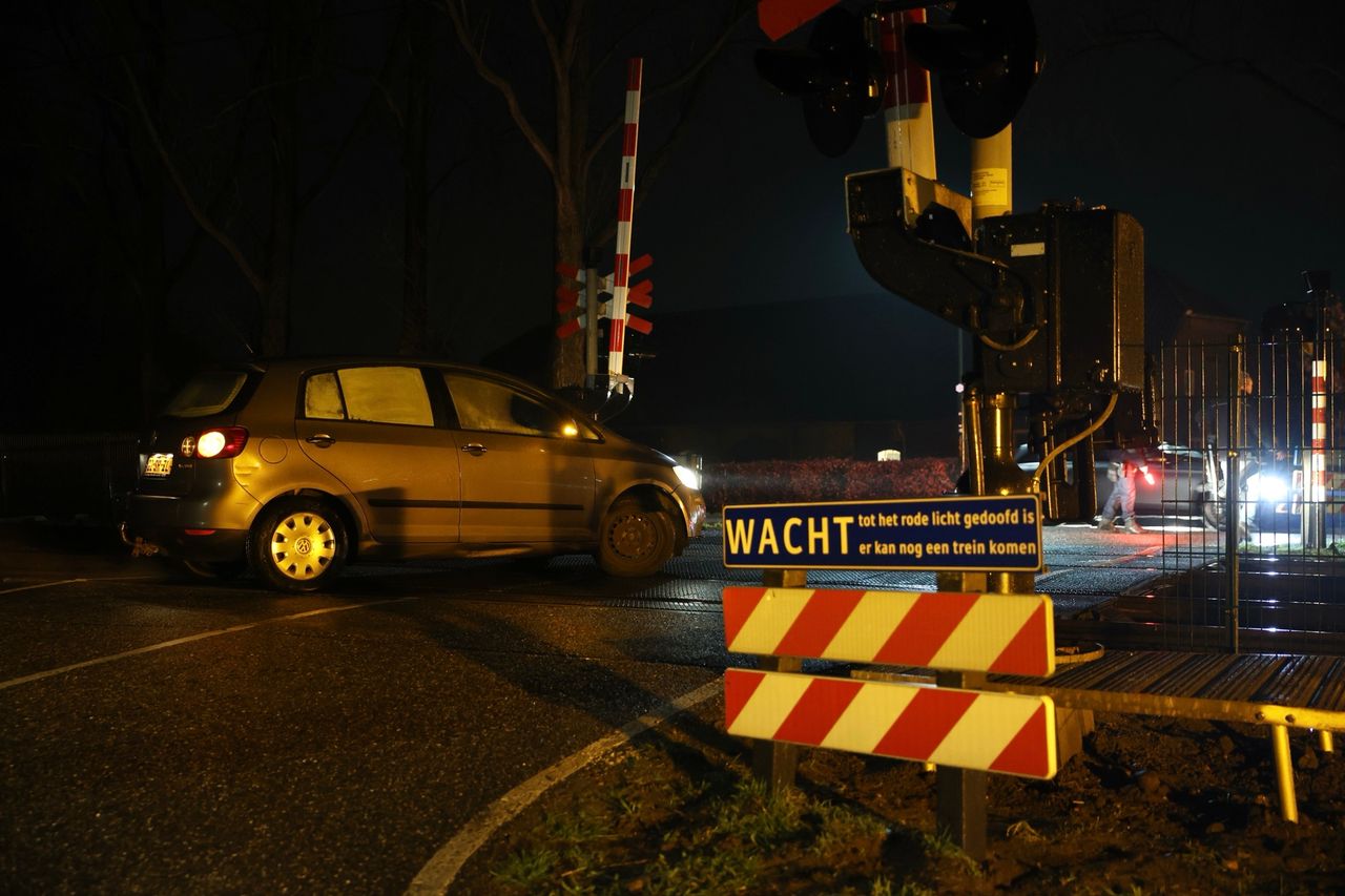 De auto is van het spoor gehaald (foto: SQ Vision).