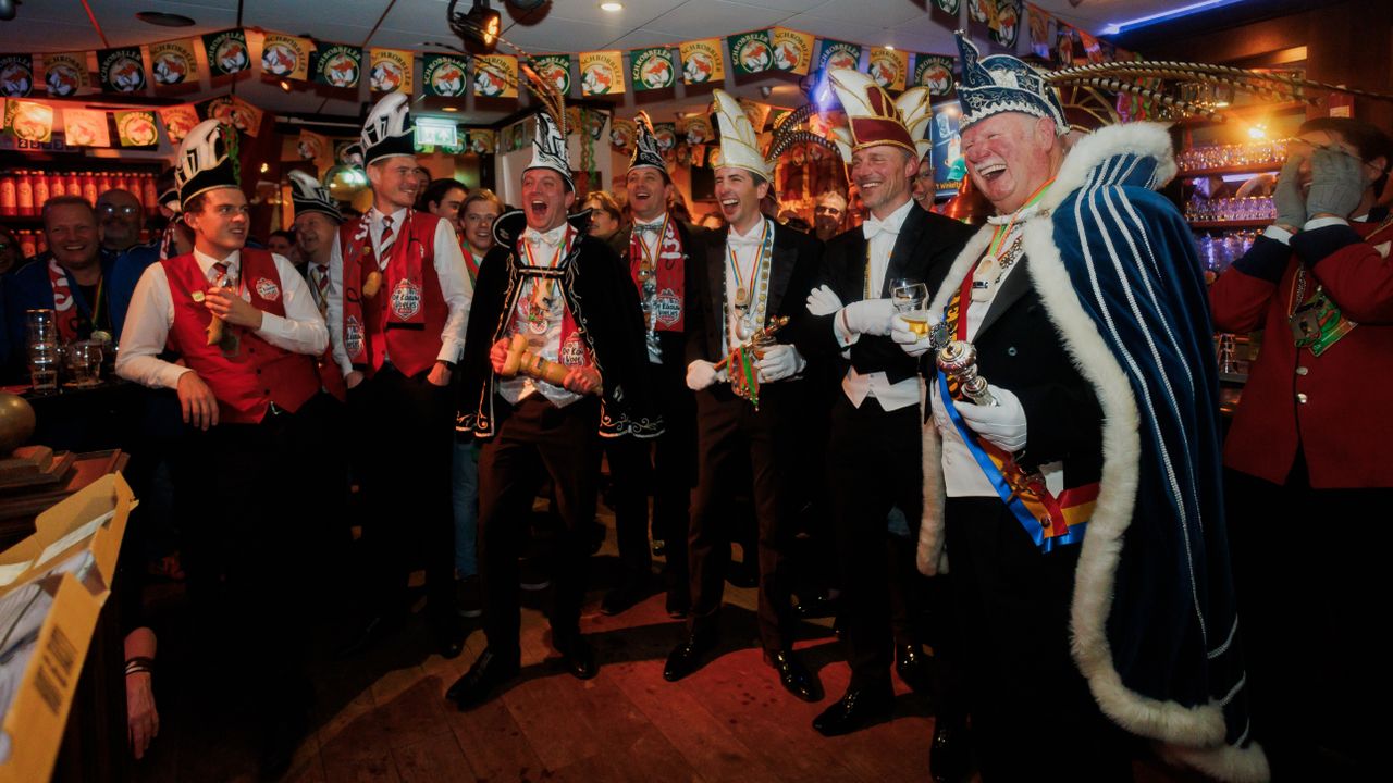 Groot feest bij Schrobbelèr met drie carnavalsprinsen aan het roer (foto: LensB Fotografie).