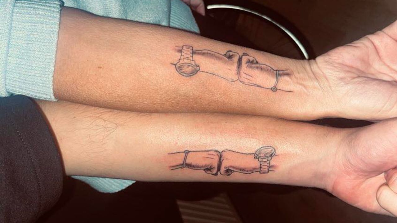 De tattoo van moeder en zoon (eigen foto).