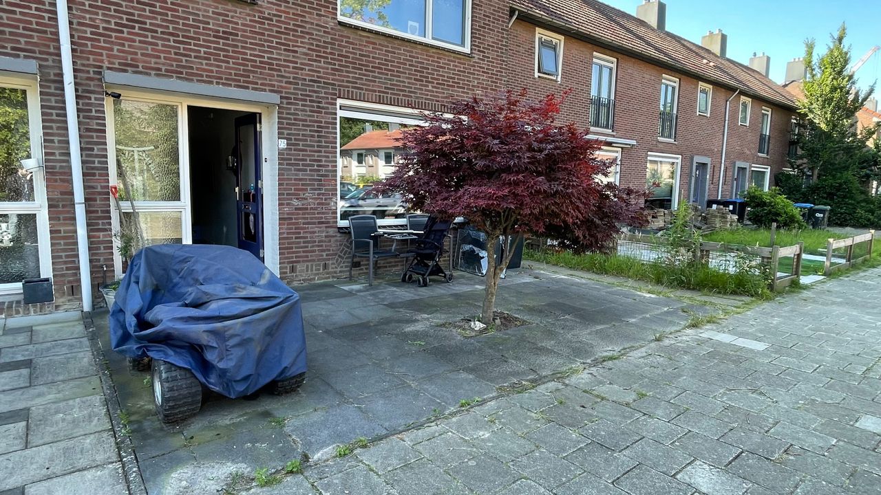 Het huis nadat de politie onderzoek heeft gedaan (foto: Raymond Merkx). 