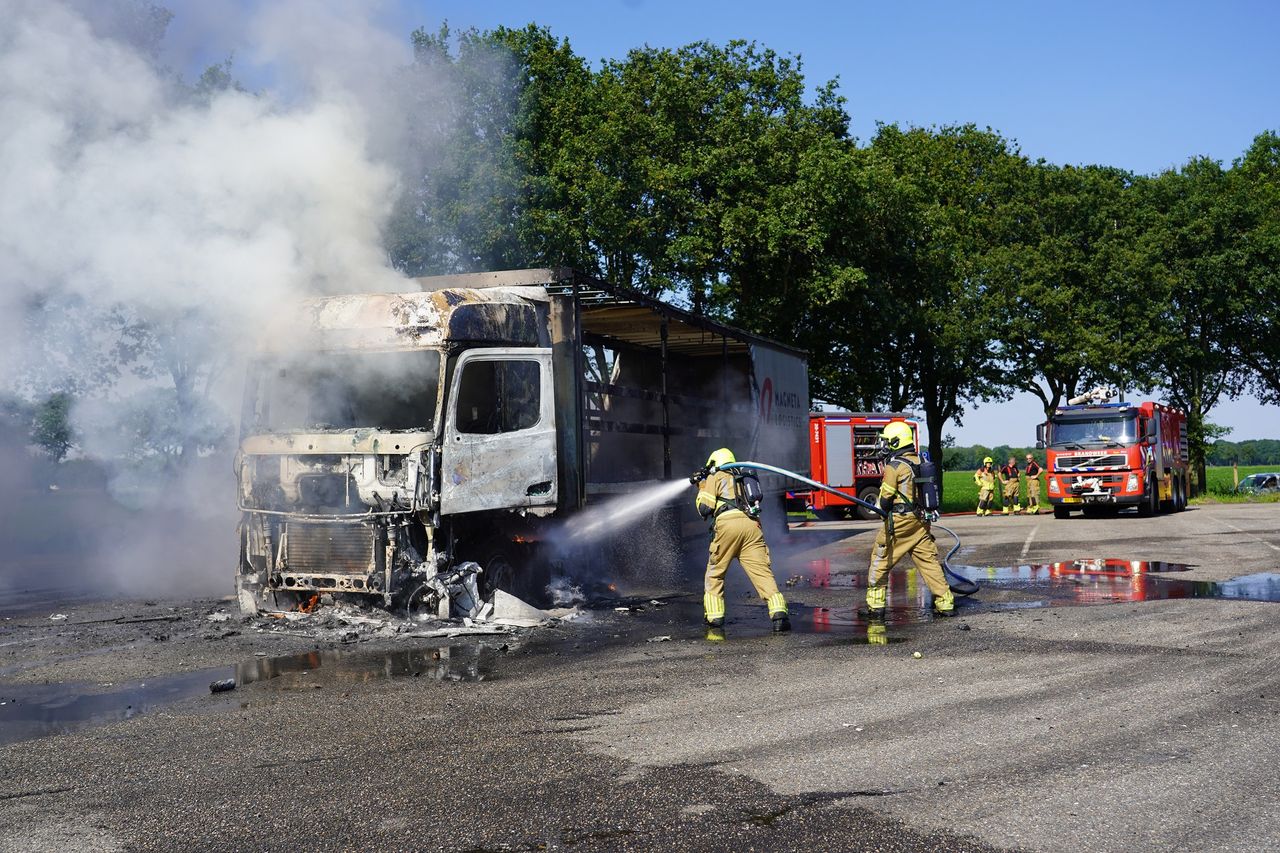 De chauffeur raakte zwaargewond (foto: Jeroen Stuve/SQ Vision).