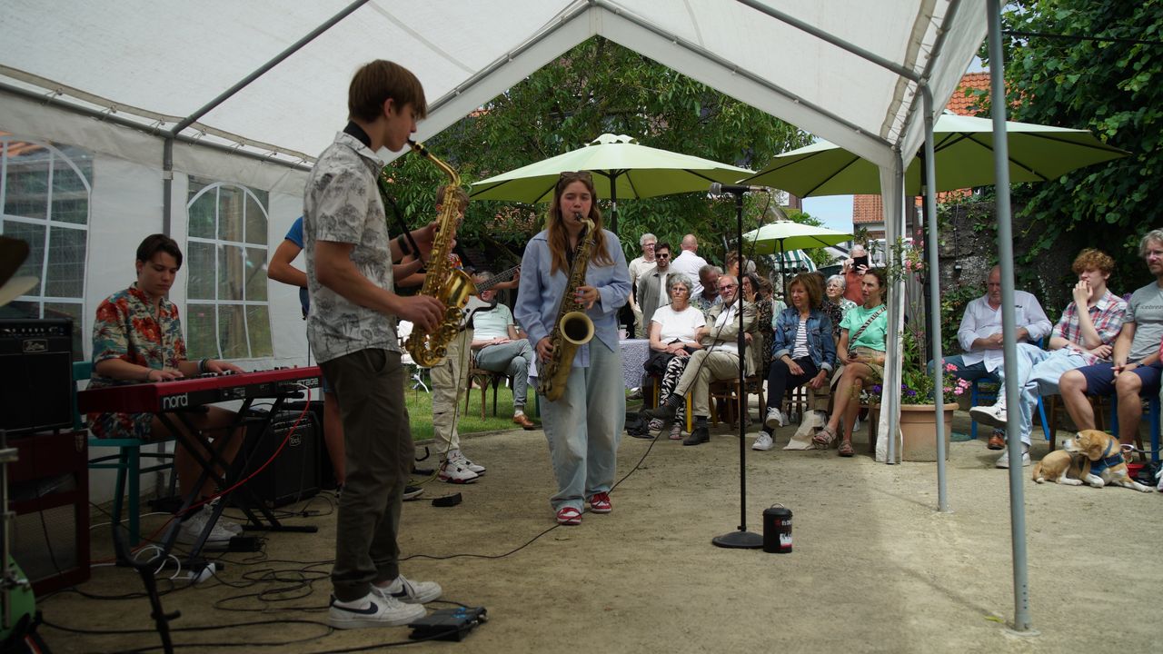 Volle bak in de achtertuin van Annelieke en haar man Jos (foto: Rochelle Moes). 