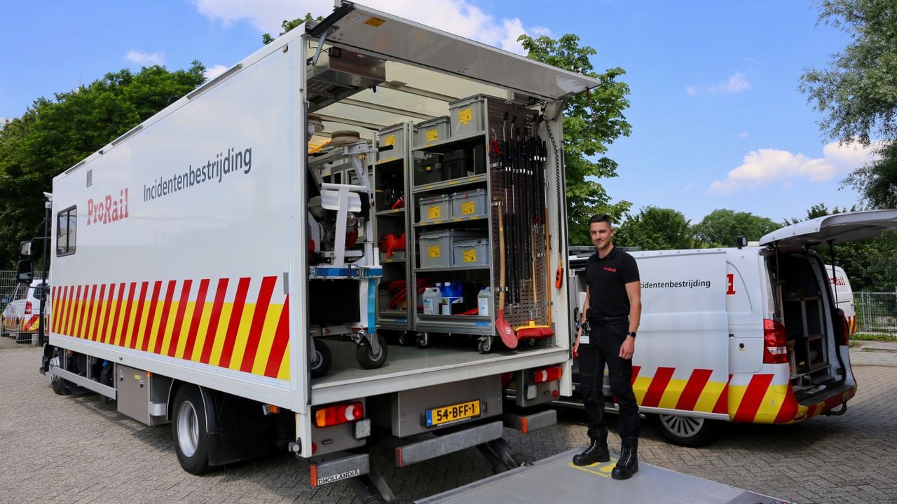 Soms moeten Dirk en zijn collega's met groter vervoer op een incident af (foto: Lobke Kapteijns).