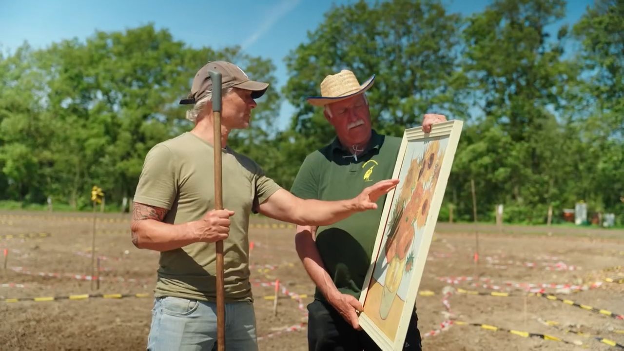 Nauwlettende inspectie van de meester (foto: House of Motion Breda/Van Gogh Nationaal Park).