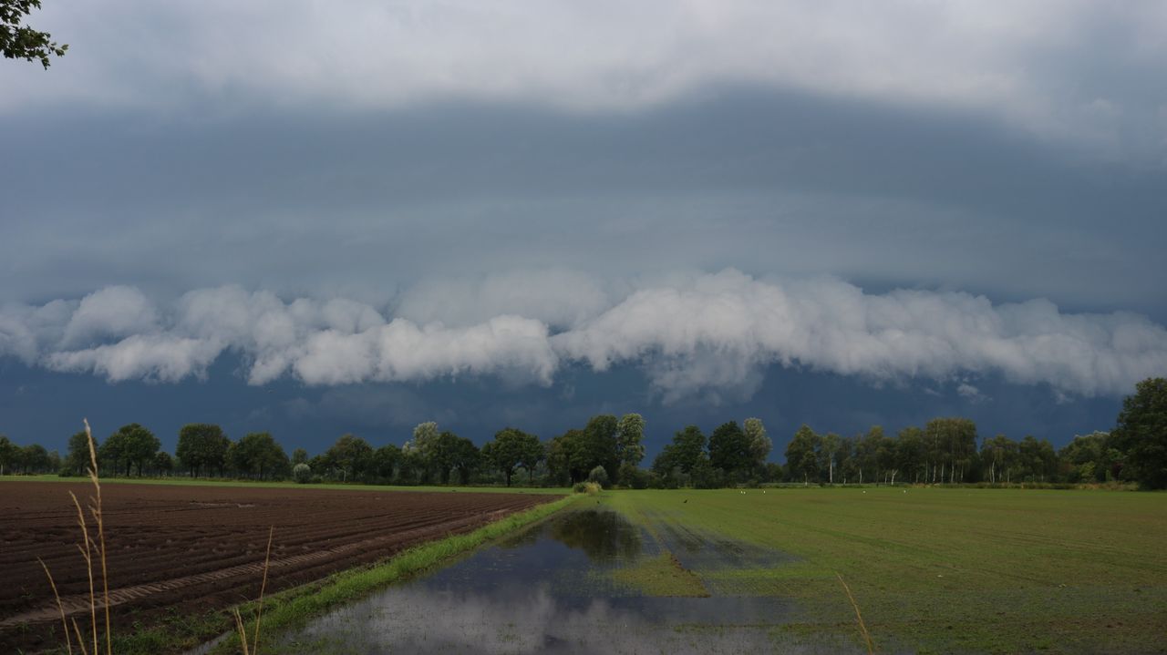 Bijna dezelfde foto, toch een heel andere lucht, ook mooi, ook Schijndel (foto: Daniël Spierings).