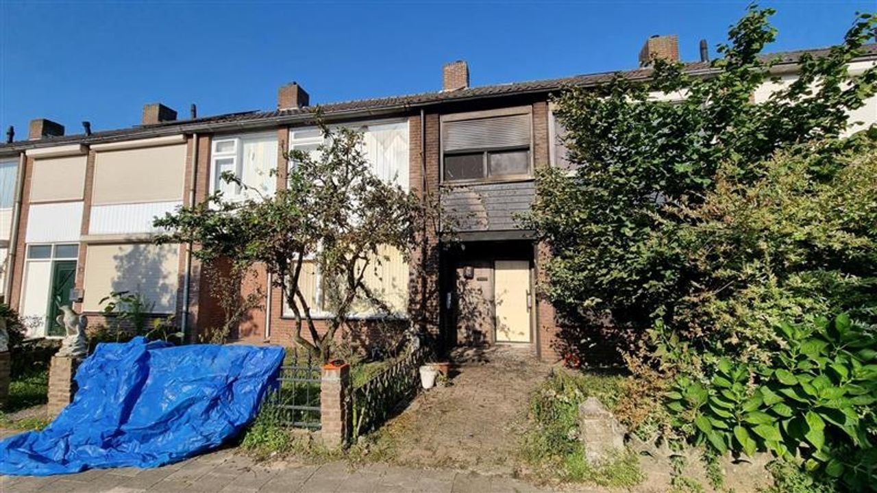 De schade aan het huis (foto: Collin Beijk).