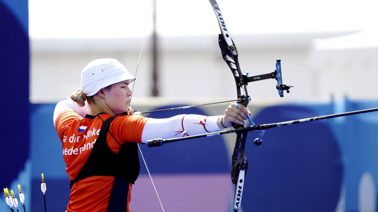 Laura van der Winkel in actie tegen Indonesische Diananda Choirunisa (Foto: ANP)