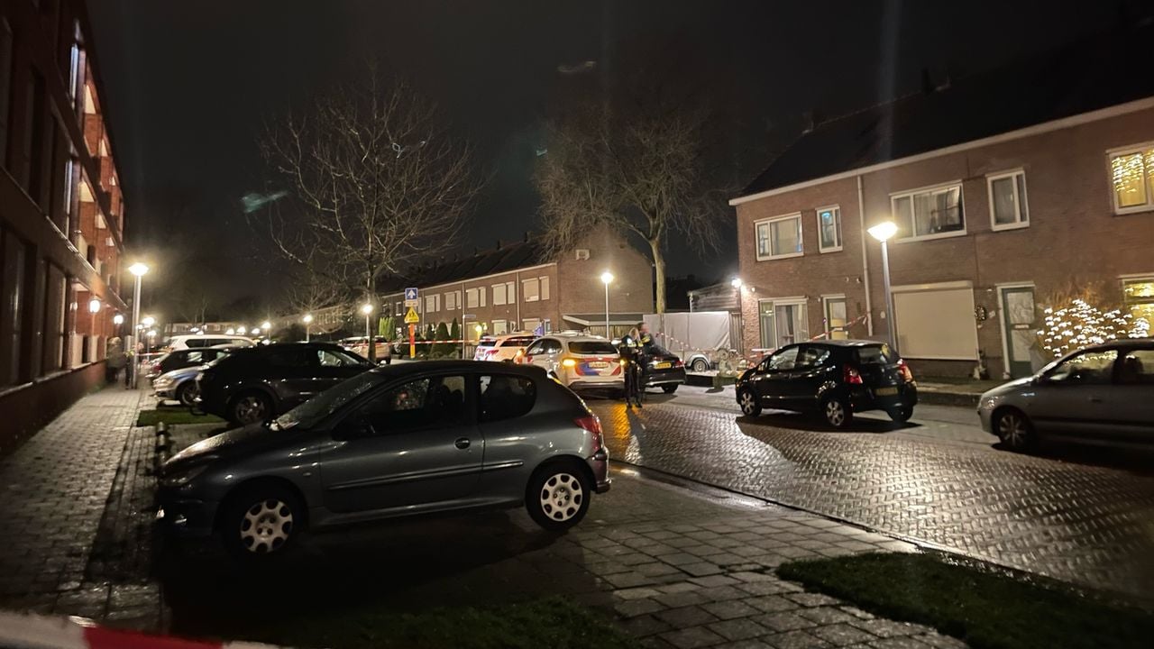 De straat waar Mark de schoten loste (foto: SQ Vision).