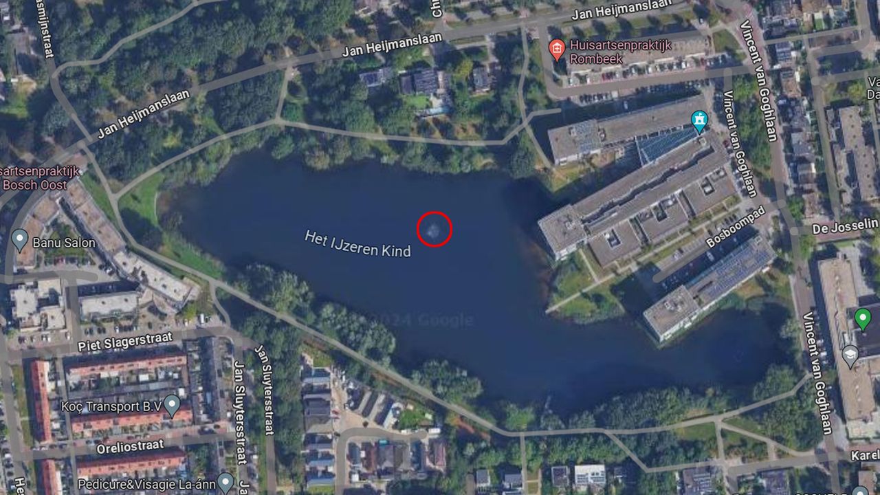 Hans wilde naar de fontein zwemmen in het IJzeren Kind in Rosmalen bij de rode cirkel. Foto: Google Maps