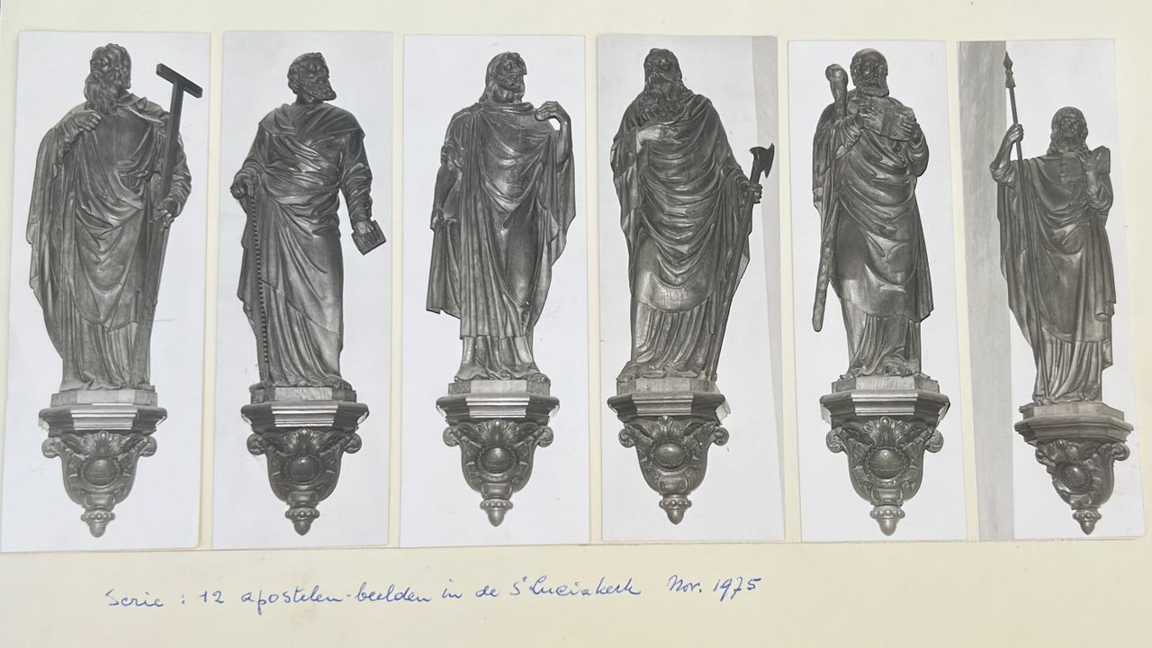 Een oude inventarisatielijst van het bisdom met kerkelijke schatten (foto: Omroep Brabant).