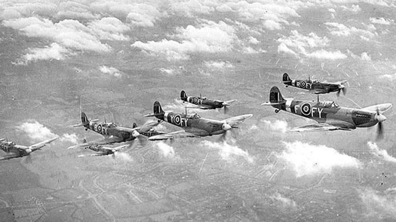 Geallieerde jagers in formatie (foto: archief)