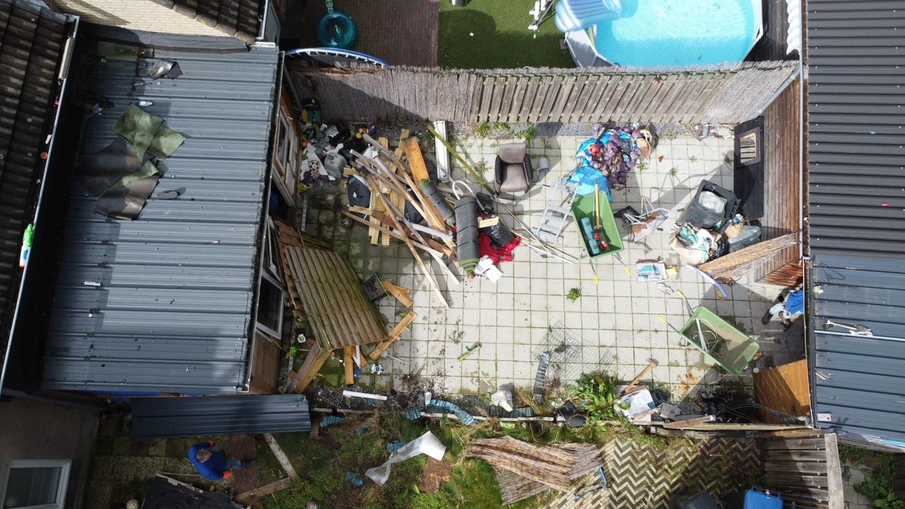 De ravage wordt woensdag opgeruimd.