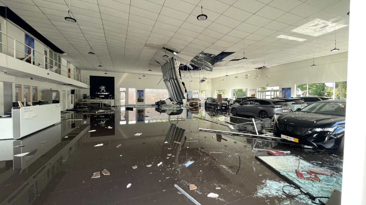 De showroom staat blank (foto: Raymond Merkx).