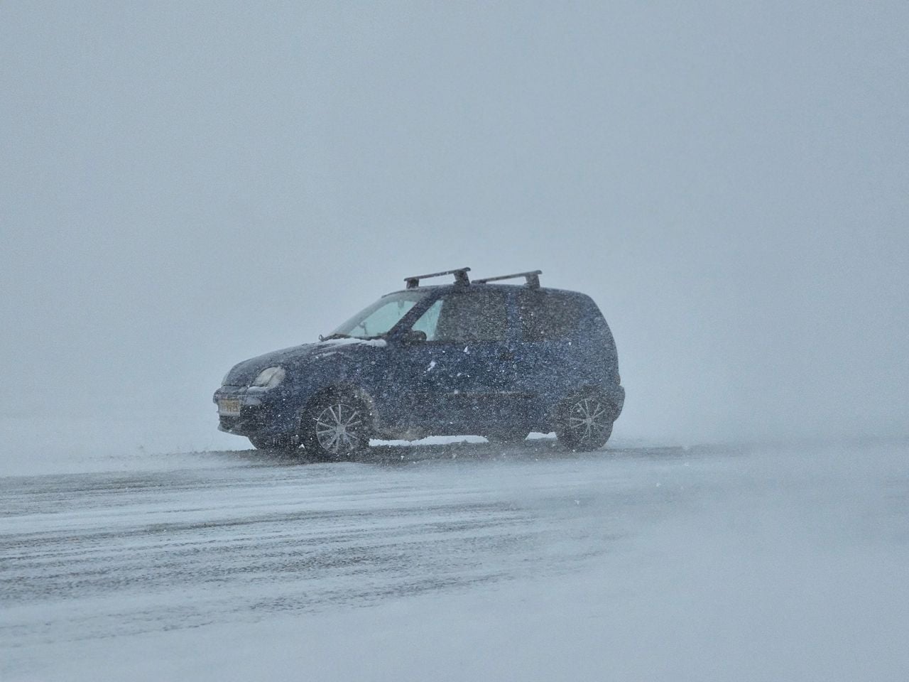 Het Fiatje werd flink beproefd tijdens een sneeuwstorm in Kazachstan (Foto: Stijn Sannen)