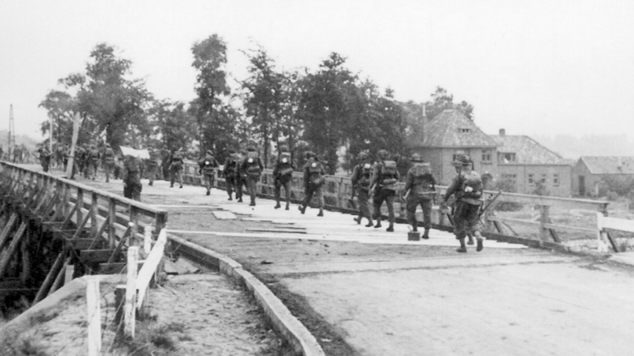 Joe's Bridge september 1944 (foto: archief) 